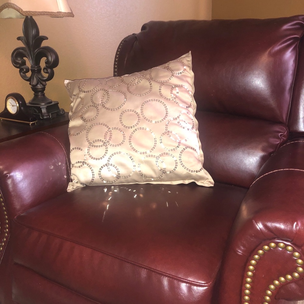 Vera Wang Throw Pillow